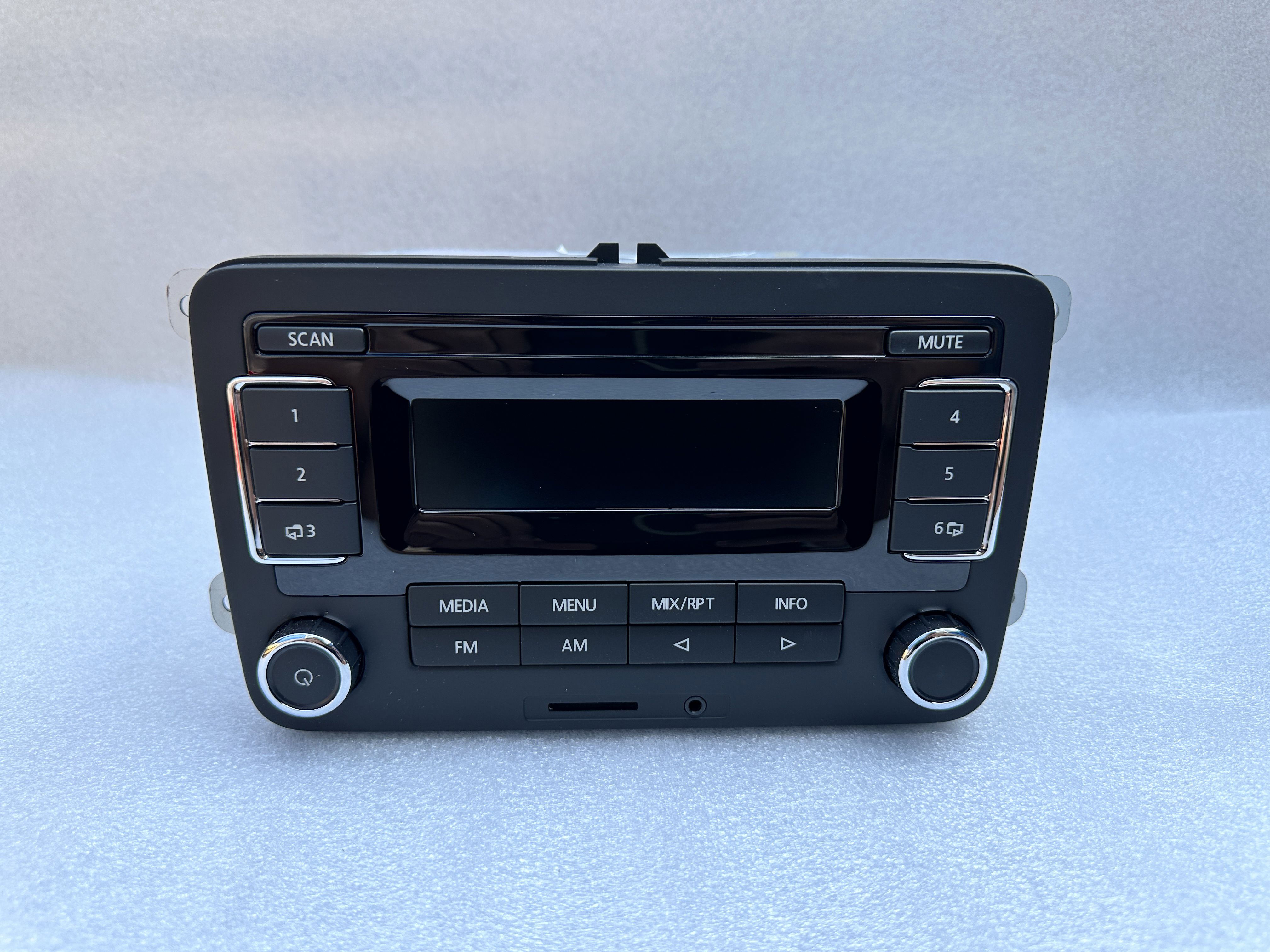 丽田大众polo途观途安朗逸帕萨特原装收音机sd卡收音机aux输入 大众