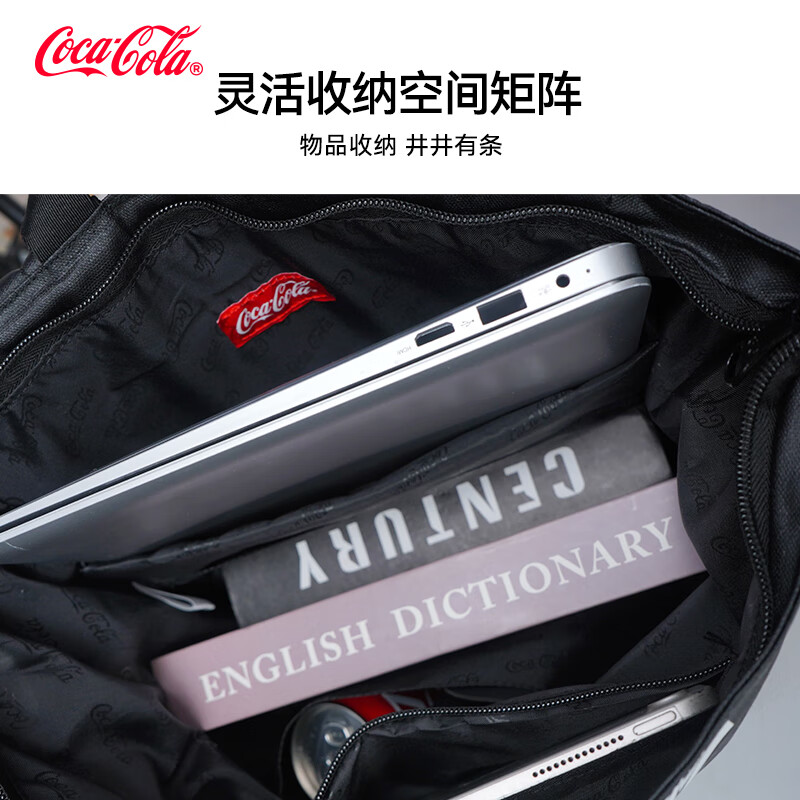 可口可乐(Coca-Cola)双肩包字母logo印花潮流运动休闲通勤包男女学生大容量电脑背包 黑色