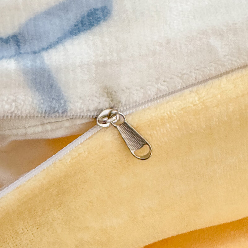 伊路卡新款牛奶绒四件套秋冬季保暖珊瑚绒床上用品儿童被套床单 布布萌宠 1.8米床 四件套 床单款 （被套200*230cm）