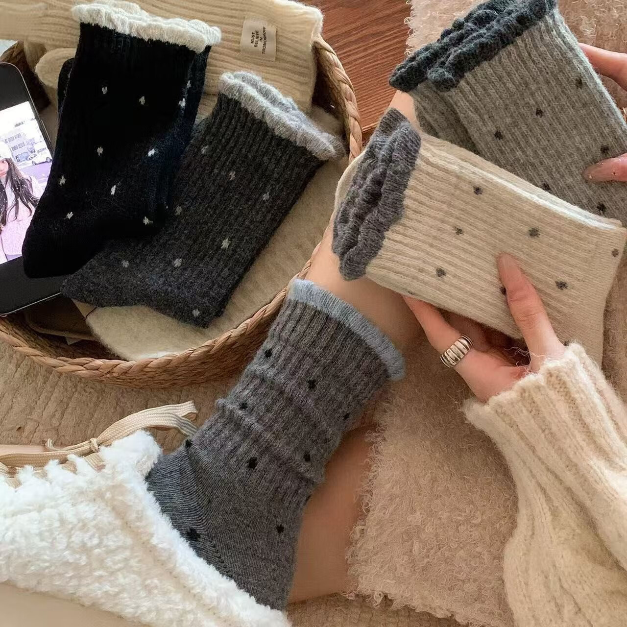 欧蓝薇雅（OULANWEIYA）女士袜子女中筒袜秋冬季波点温柔花边百搭长筒复古百搭宽口外穿袜 颜色混搭 5双 均码