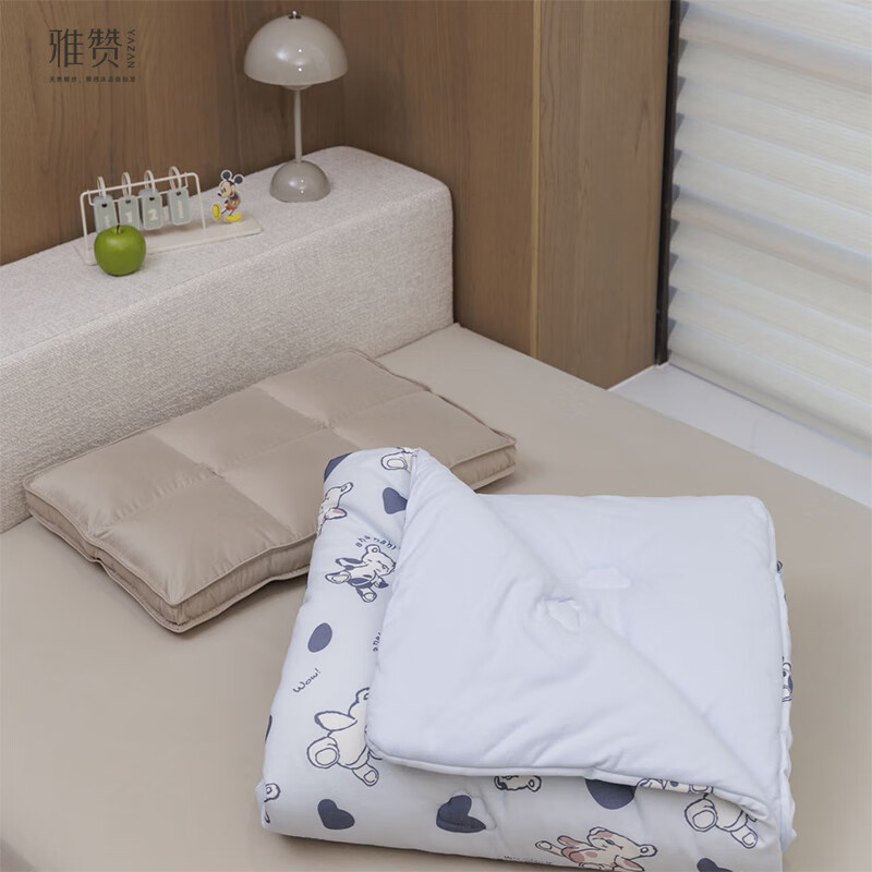 雅赞（YAZAN）儿童被子秋冬透气保暖豆豆绒盖毯夹棉被新生儿软糯包裹婴幼儿被子 布偶熊-四季被【适用温度15℃-25℃】 115cm*150cm（儿童被）