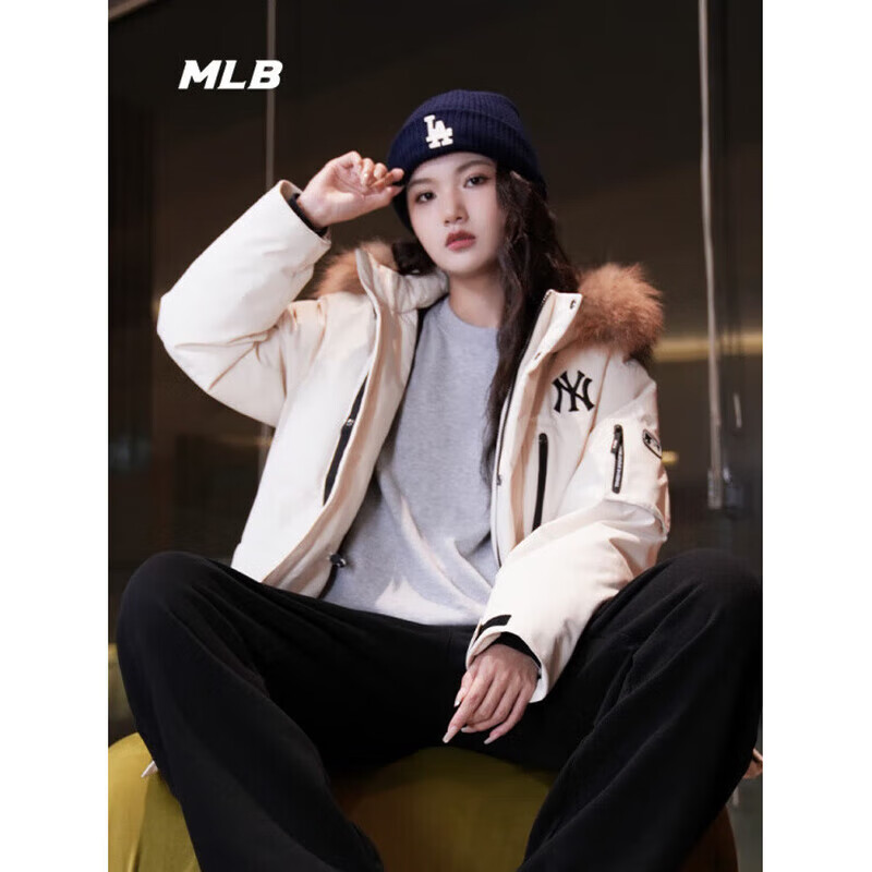 MLB男女张凌赫中长款户外时尚羽绒服加厚鹅绒工装风毛领服24秋冬 纽约洋基队/奶白色 XL