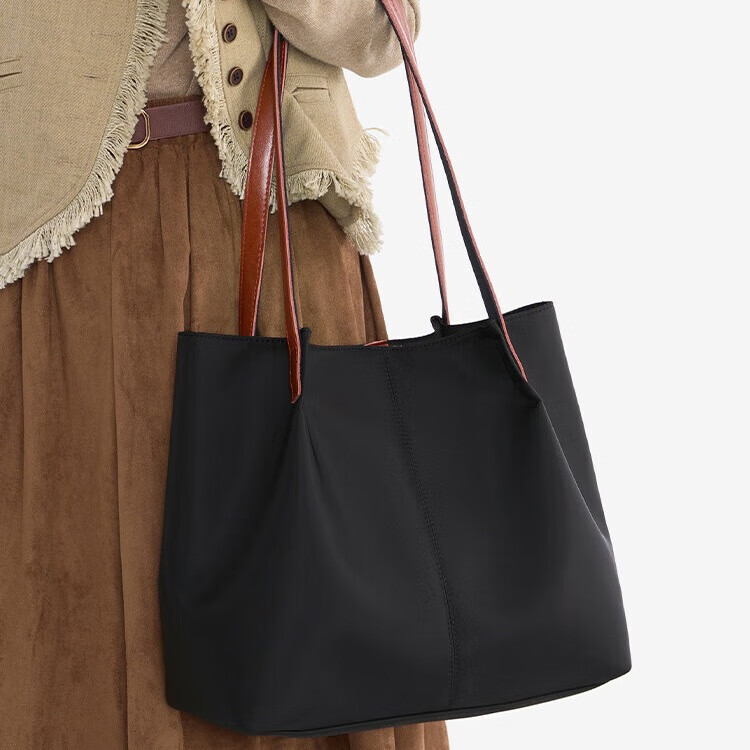 秀迪猫【送礼首推】冬季氛围感大容量女生牛皮托斜挎包生日礼物精选 黑色-极速发货