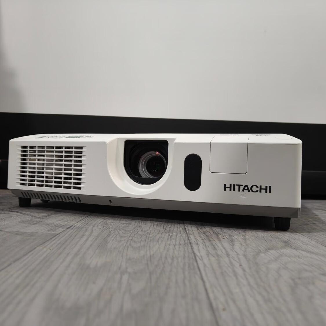 日立（HITACHI）二手9成新日立HCP-5150X投影仪5000流明1080P家用4K办公培训会议教学家庭投影机白天直投