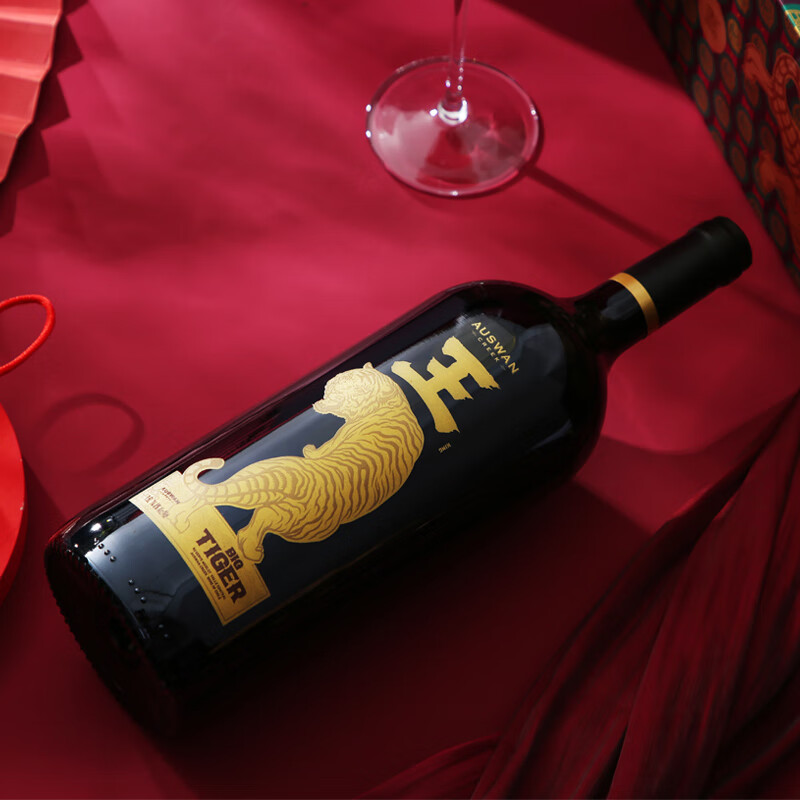 天鹅庄虎年生肖纪念大王酒干红葡萄酒1.5L 14度美乐 单只礼盒装随机发货