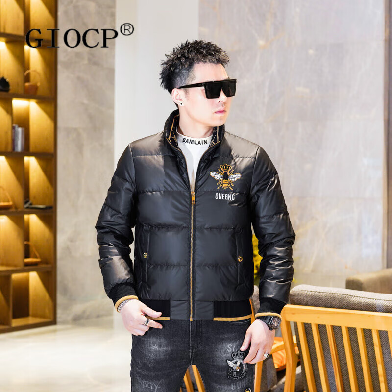 GIOCP香港潮牌羽绒服男冬季新款潮流休闲立领蜜蜂刺绣加厚保暖男士外套 黑色 M