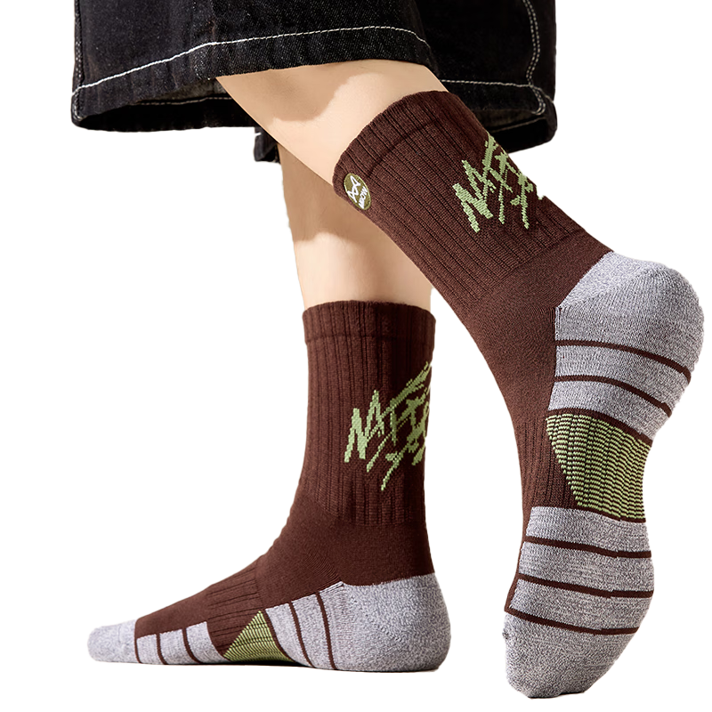 ���ڲ�����è��5˫��ʿ�������ﶬ��������Ͳ���˶���������������ʱ�г������� 219.5Ԫ��5��(��43.9Ԫ/��)