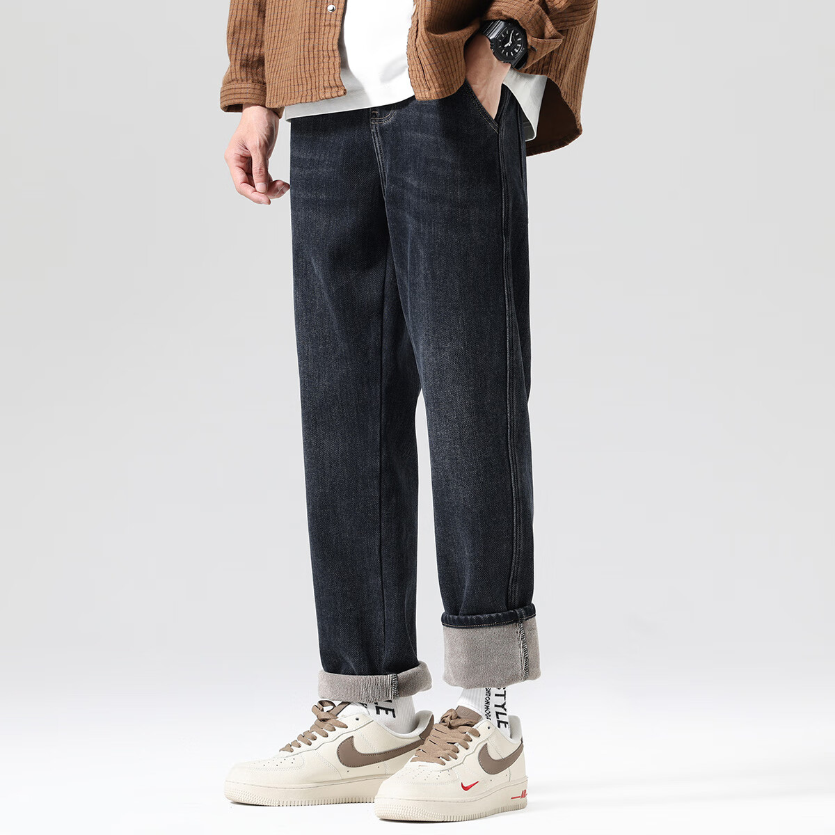 布衣传说 13oz新疆棉 春秋款牛仔裤子男士宽松百搭加绒休闲长裤潮 蓝黑 32