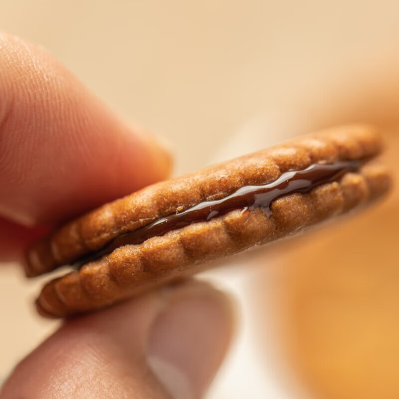冬己夹心咸蛋黄饼干网红黑糖麦芽糖焦糖小圆饼办公室休闲零食小吃 【大包装】黑糖500g*1袋