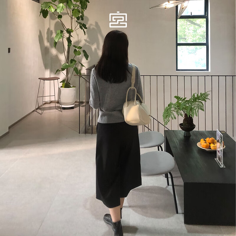 宫选【王楚然同款】女包元宝包手提包真皮牛皮斜挎包通勤包包节日礼物 米白【中号】