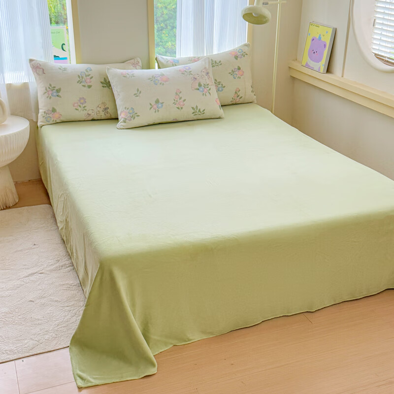 伊路卡新款牛奶绒四件套秋冬季保暖珊瑚绒床上用品儿童被套床单 绿意盎然 1.8米床 四件套 床单款 （被套200*230cm）