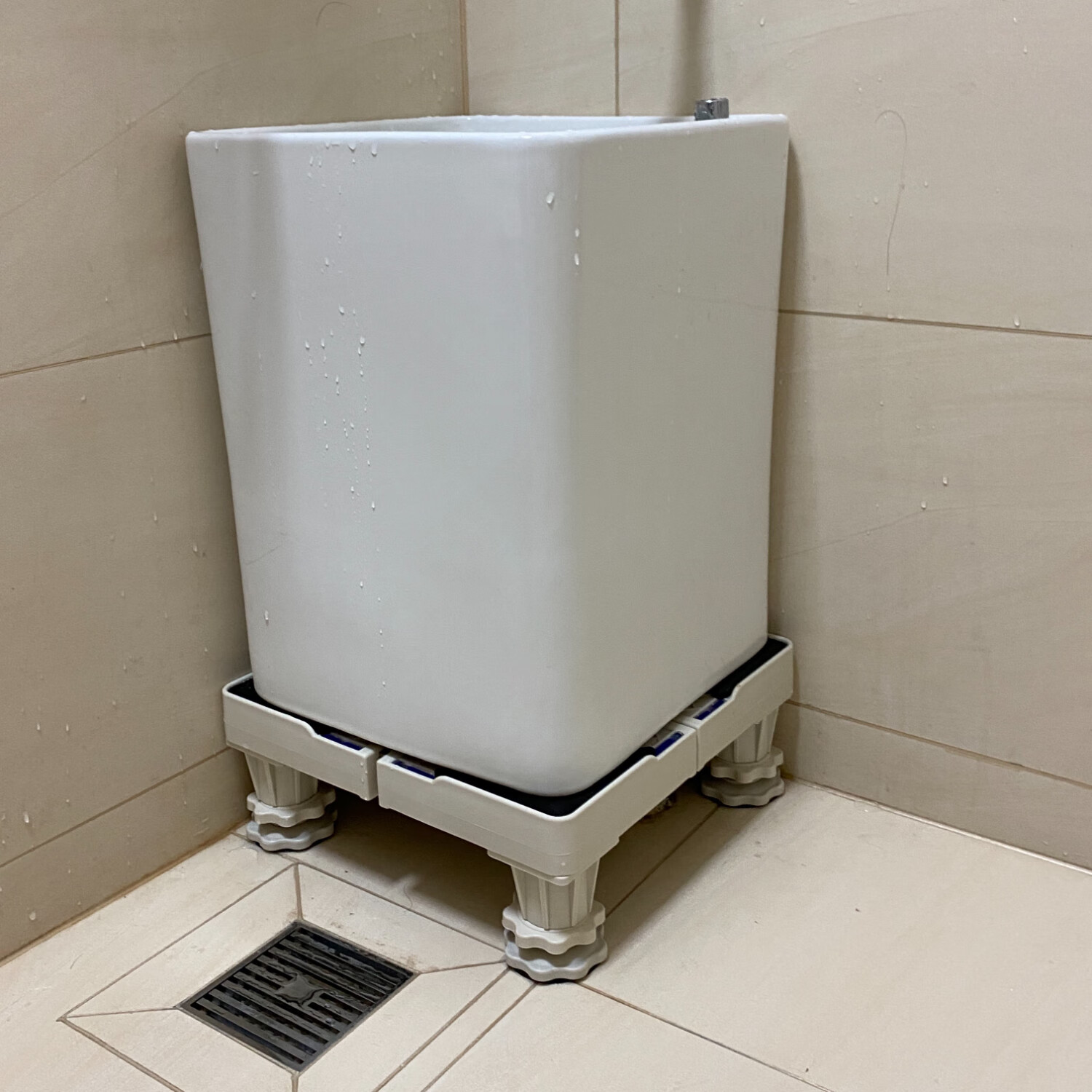 阳光正暖正方形小拖把池底座四腿墩布池加高托架鱼缸底托净化器移动