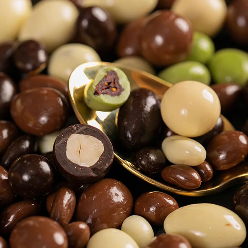 怡濃金典堅果夾心手工巧克力豆300g純可可脂榛子巴旦木零食禮物 混合堅果巧克力300g1盒