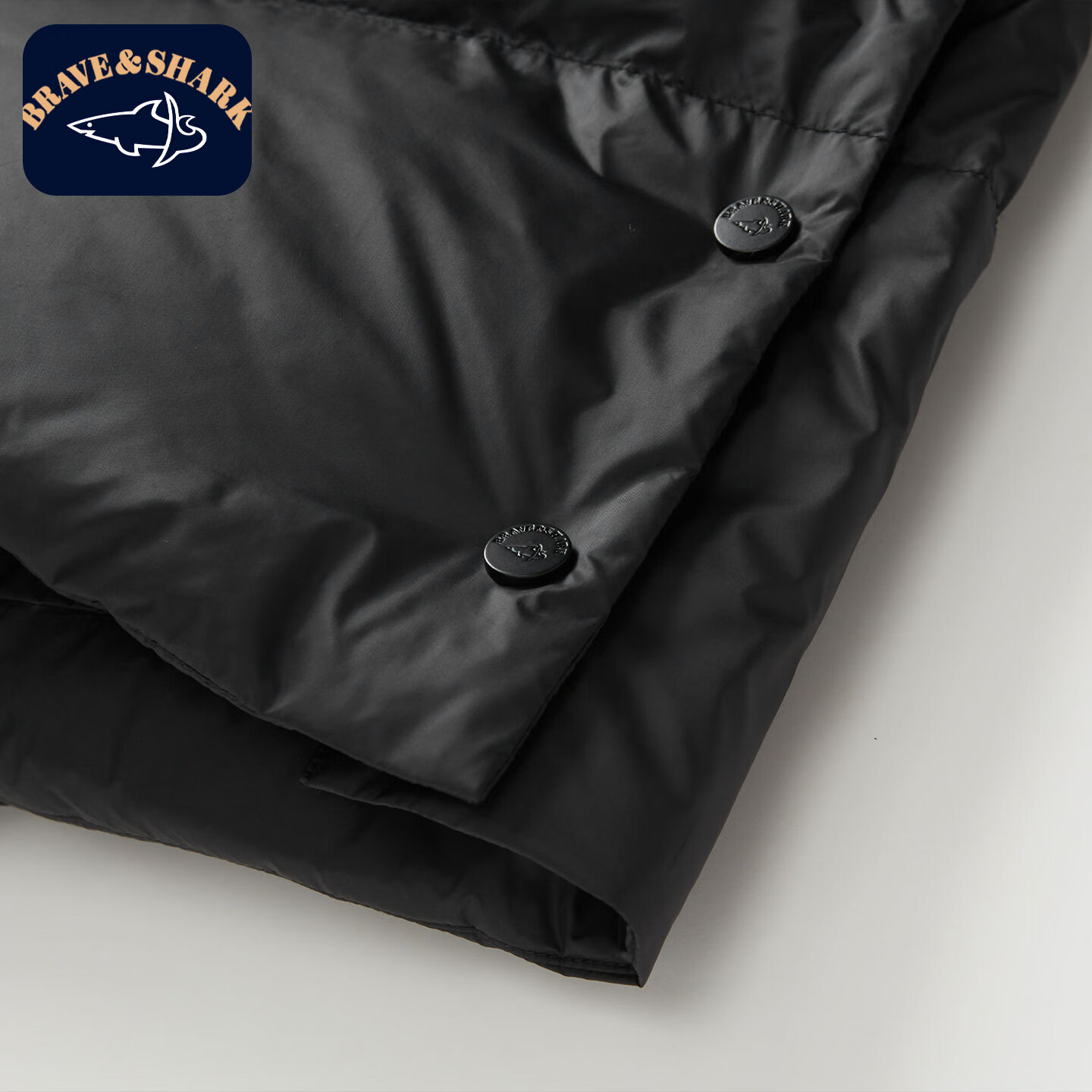 勇士鲨鱼（BRAVE&SHARK）长款白鹅绒羽绒服男2025冬季新款连帽加厚保暖外套男户外保暖外套 黑色 4XL 推荐200-220斤