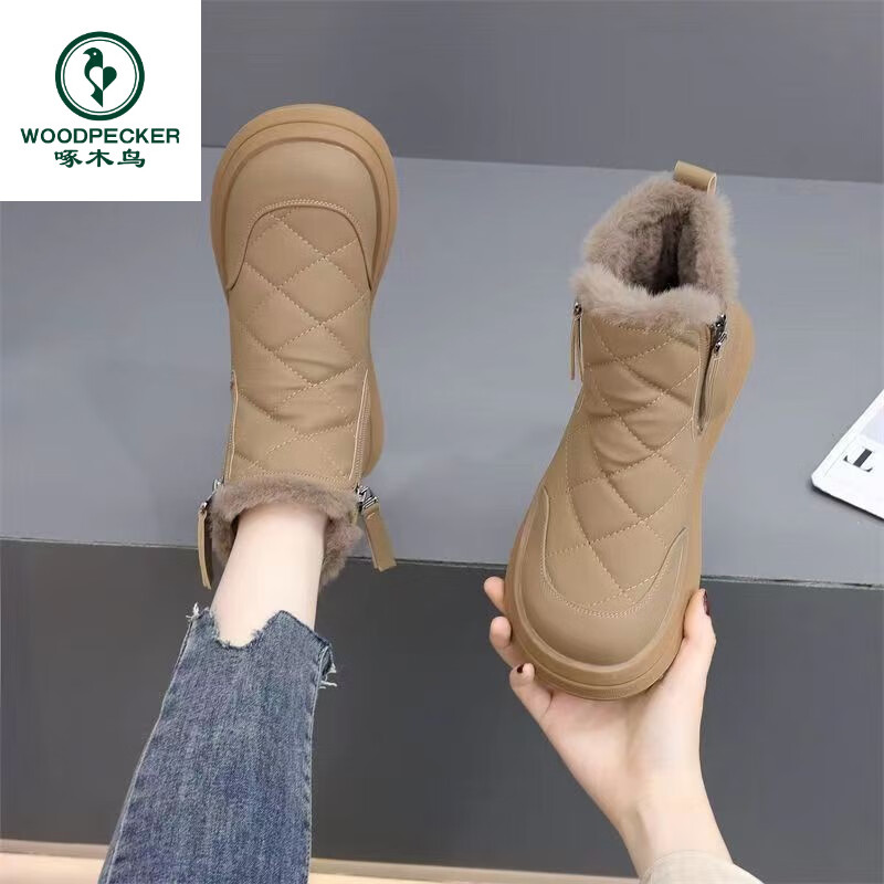 啄木鸟2025冬季雪地靴女加绒加厚短靴软底防滑防水妈妈棉鞋百搭休闲鞋 咖色 36