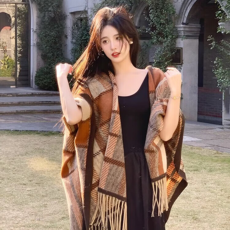 自相遇女生元旦礼物围巾2025新款复古女高级感披肩新款外搭加厚斗篷围巾 枫叶黄