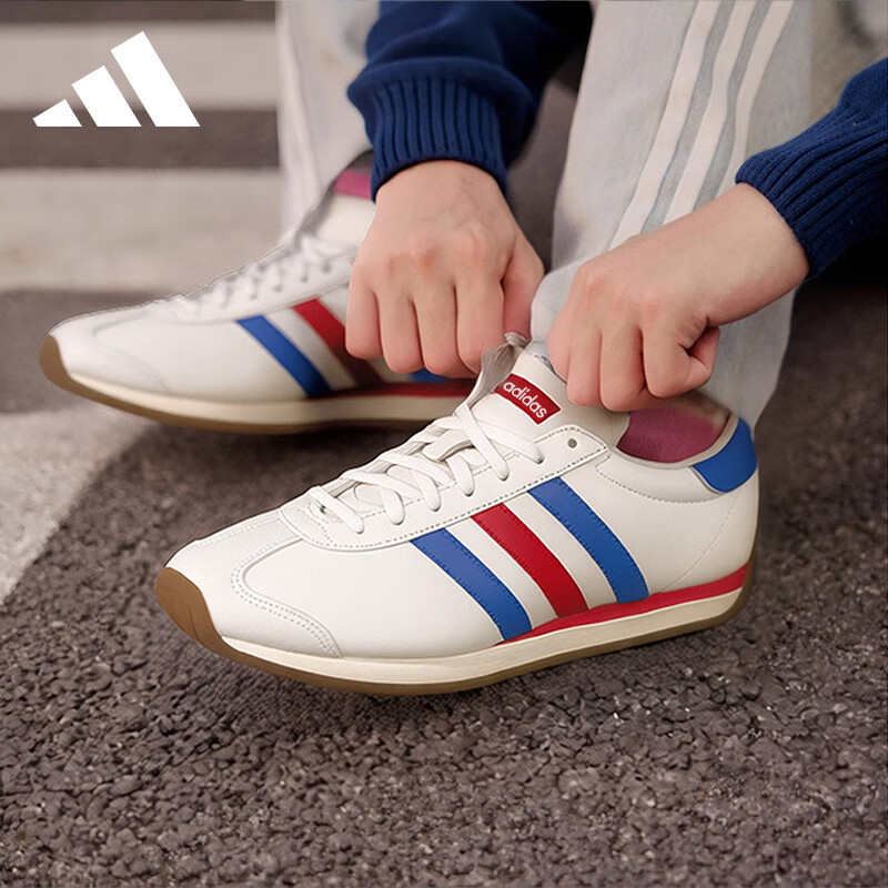 ���ڲ��������ϴ�˹��adidas��TͷЬ��Ь������������Ьʱ���������˶�Ь ǳ�ɺ� 41 318Ԫ