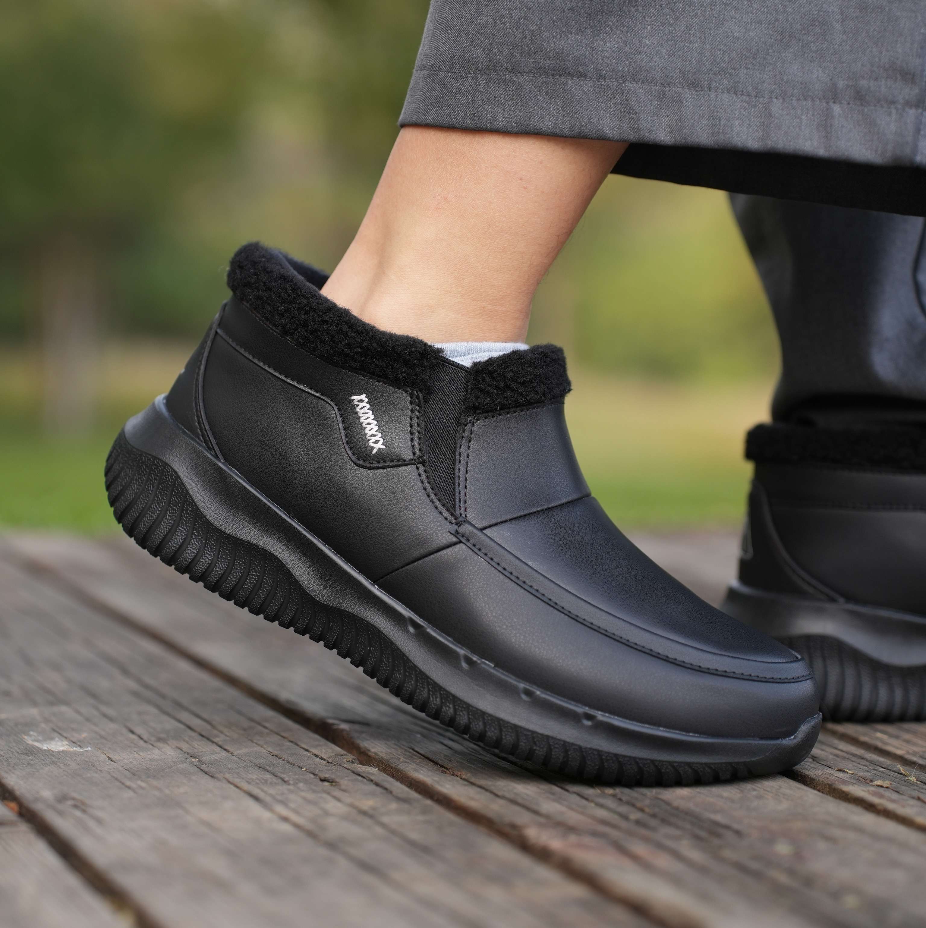 足力健老人鞋雪地靴冬季加绒一脚蹬防风雪轻便皮鞋保暖鞋男鞋棉鞋保暖鞋 女款 酒红色 35