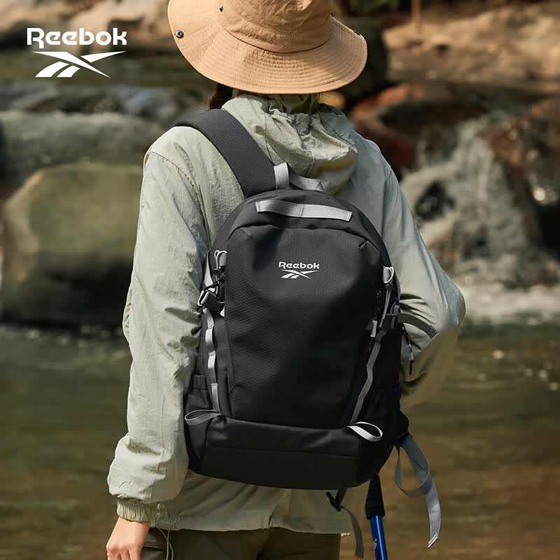 锐步轻量化运动双肩包男轻便徒步户外登山包休闲旅行背包女 曜石黑