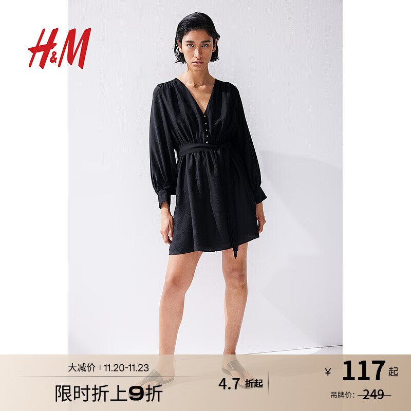 H&amp;M女装连衣裙秋季V领灯笼袖宽松舒适休闲气质短裙1229402 黑色 160/88