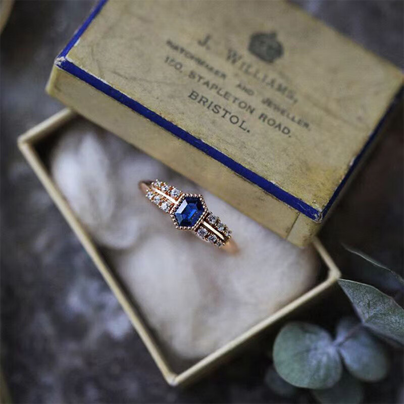 花饰庄园铜镶锆石复古蓝宝石女士时尚手饰感设计金色开口可调戒指 金色 开口可调节