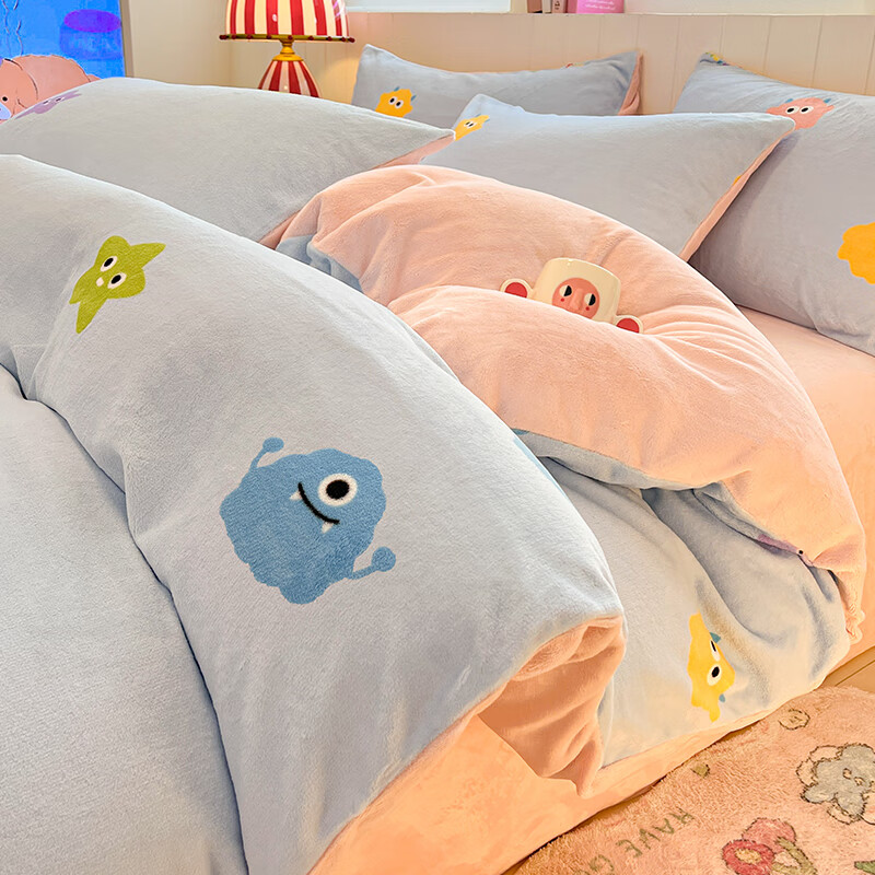 猫人（MiiOW）冬季加厚牛奶绒被套单件150x200x230cm加绒法兰珊瑚绒床单被罩套 彩怪悦时【高克重牛奶绒加倍保暖】 2.0m床单款四件套【适合220*240cm被芯】