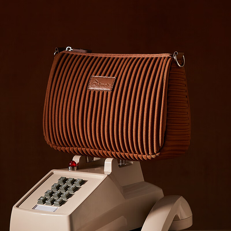 ONIMALS单肩包女大容量波士顿女包保龄球包百搭高级感 黑金色