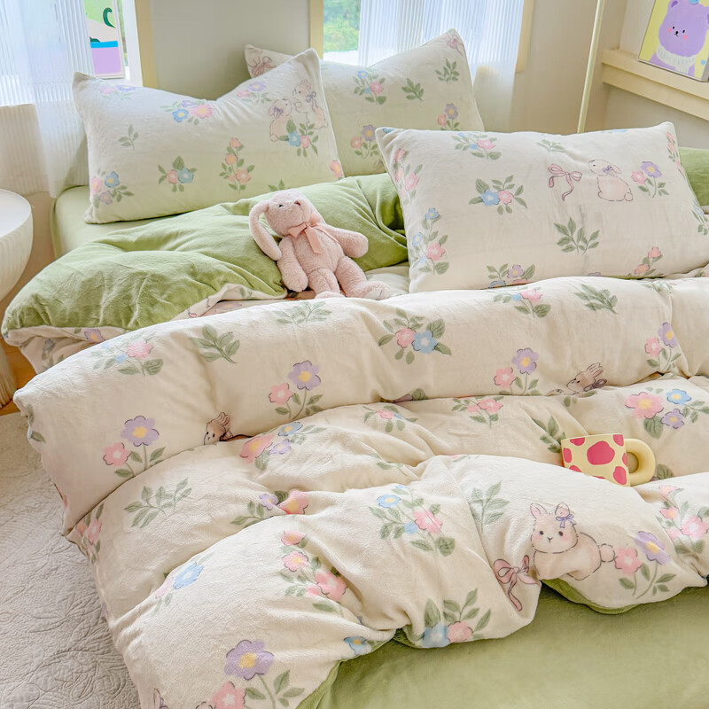 伊路卡新款牛奶绒四件套秋冬季保暖珊瑚绒床上用品儿童被套床单 绿意盎然 1.8米床 四件套 床单款 （被套200*230cm）