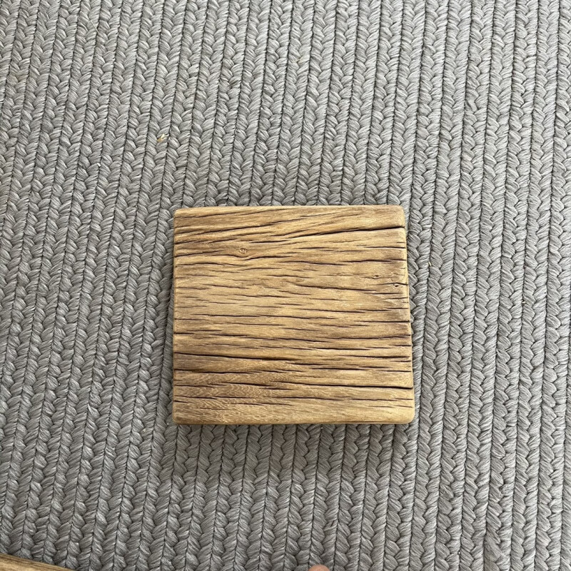 哩嗹啰嗹老榆木老门板旧木板风化茶盘墙面装饰板吧台面板桌面板楼梯踏