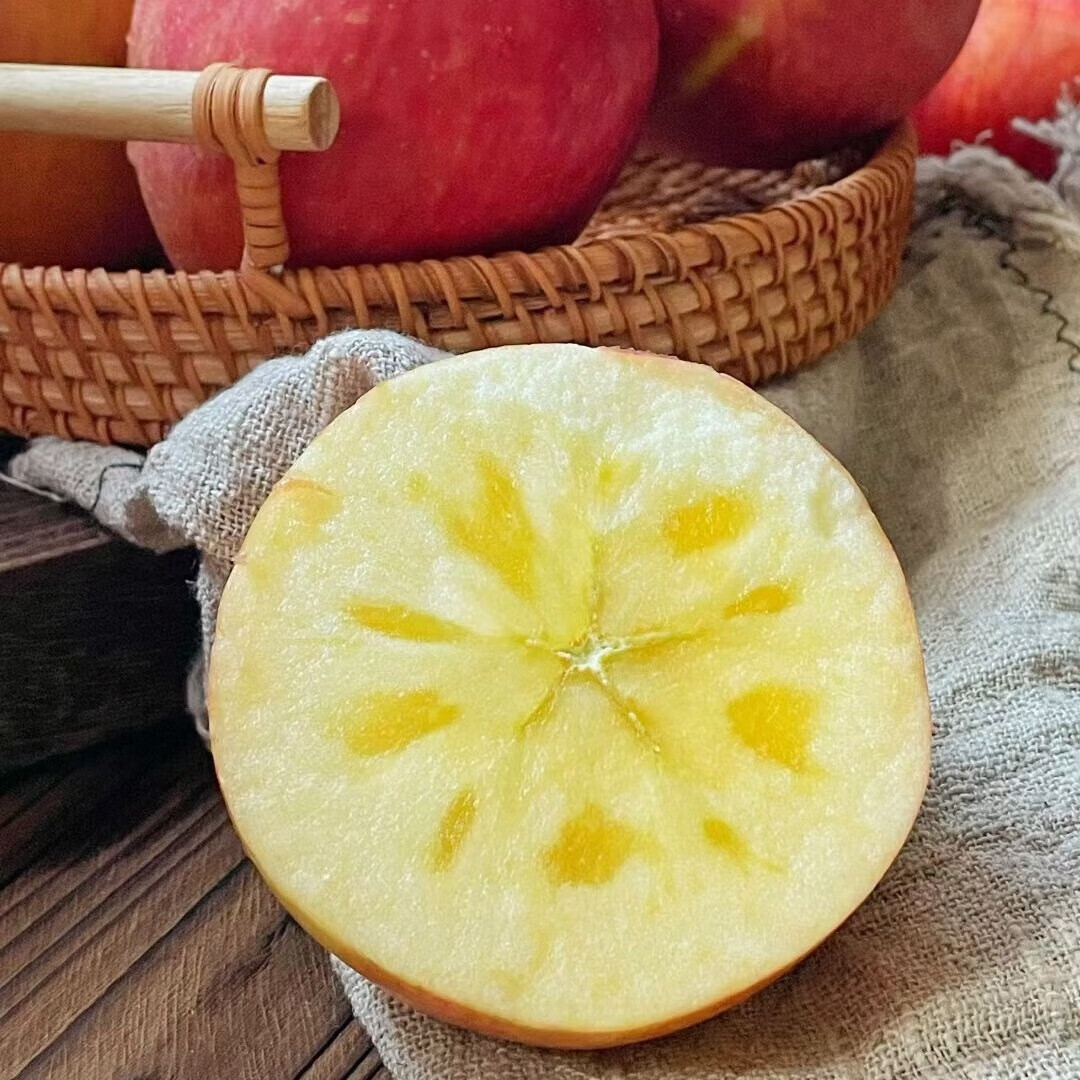 阿克苏苹果冰糖心新疆水果脆甜多汁红旗坡六队直发当季水果礼盒 冰糖心巨无霸果皇【100mm+9枚礼盒装】限量甄选 | 顺丰