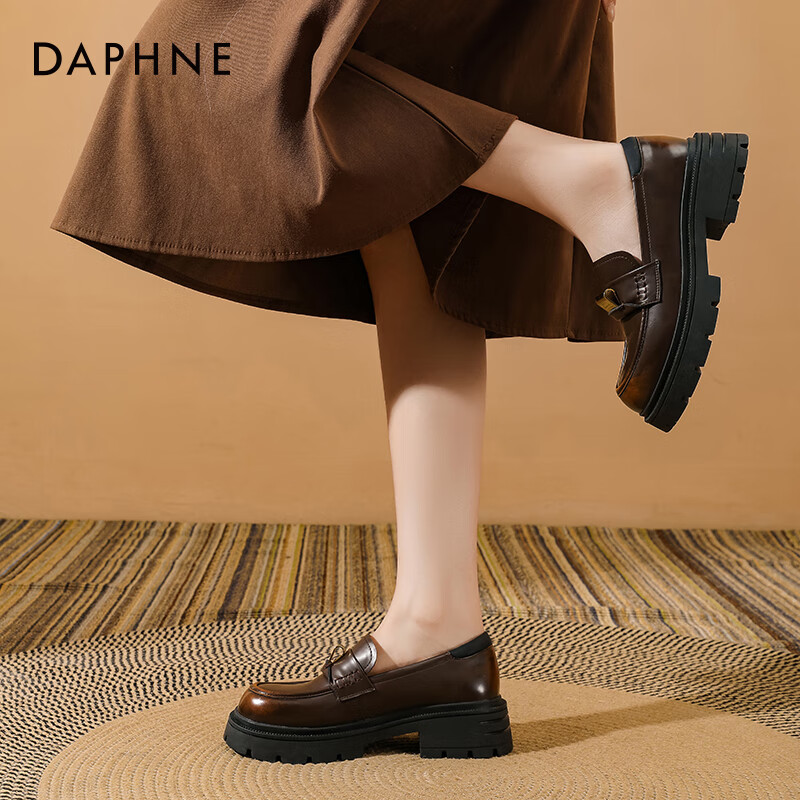 达芙妮乐福鞋女2025秋季新款复古棕色单鞋百搭厚底英伦风小皮鞋女LP 棕色 38