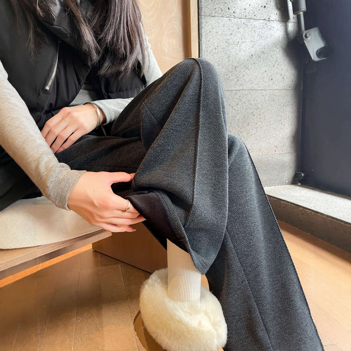 浪莎(LangSha)绵羊毛加绒休闲裤女2025冬季新款高腰垂感直筒防风保暖阔腿裤子女 米白-加绒 L 111-125斤