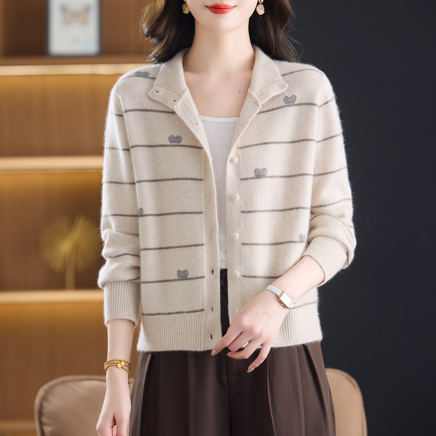 珍貝半高領(lǐng)毛衣女款2025新款打底針織衫女士上衣羊絨衫媽媽裝羊毛衫 米色 S