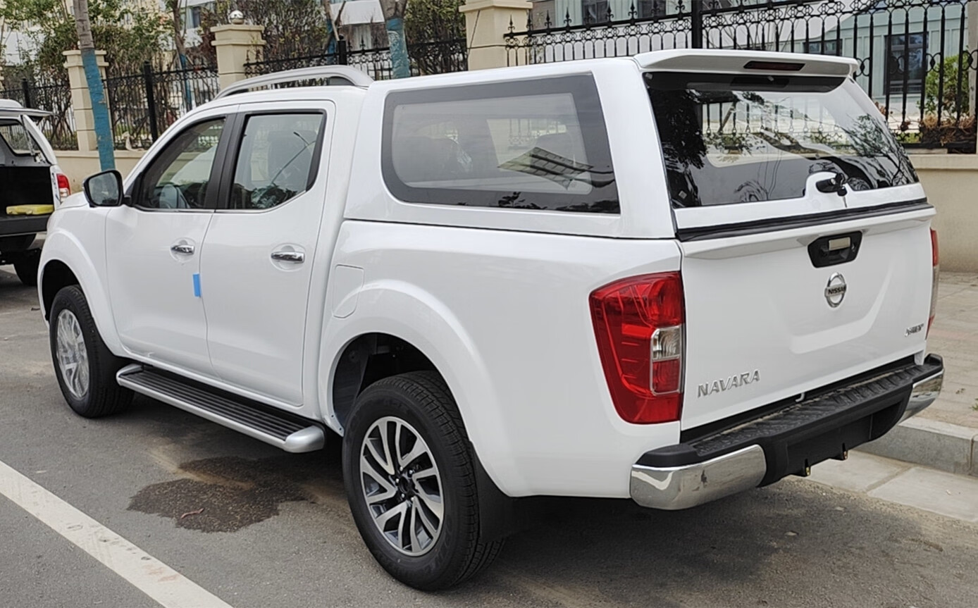 郑州日产纳瓦拉皮卡后盖高盖全冲压后箱盖东风锐骐6带灯后备箱盖