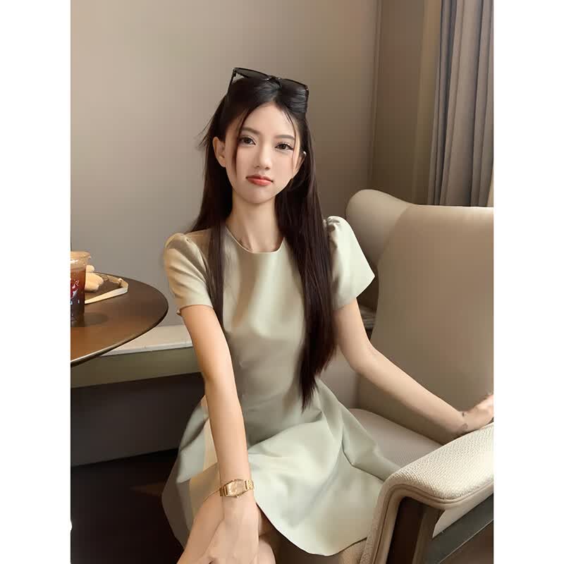 GARNUO绿色短袖连衣裙子女夏季法式气质小个子高级感礼服裙收腰显瘦短裙 绿色【短袖短款】 M 【101-110斤】