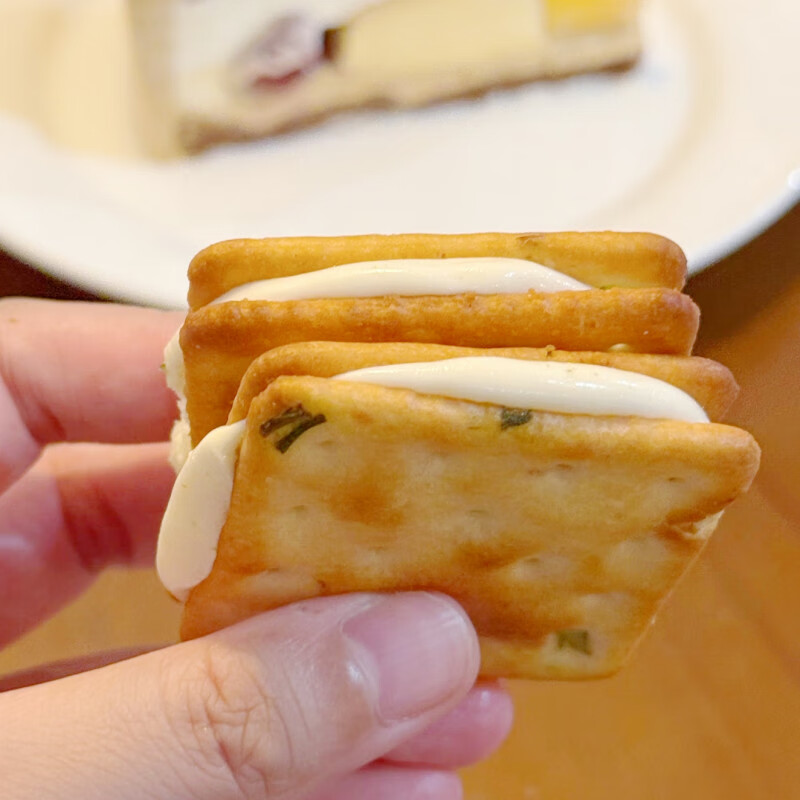 南京朴下隆九葱香/蔓越莓/抹茶味 牛扎饼干 脆脆的~ 蔓越莓牛扎饼干