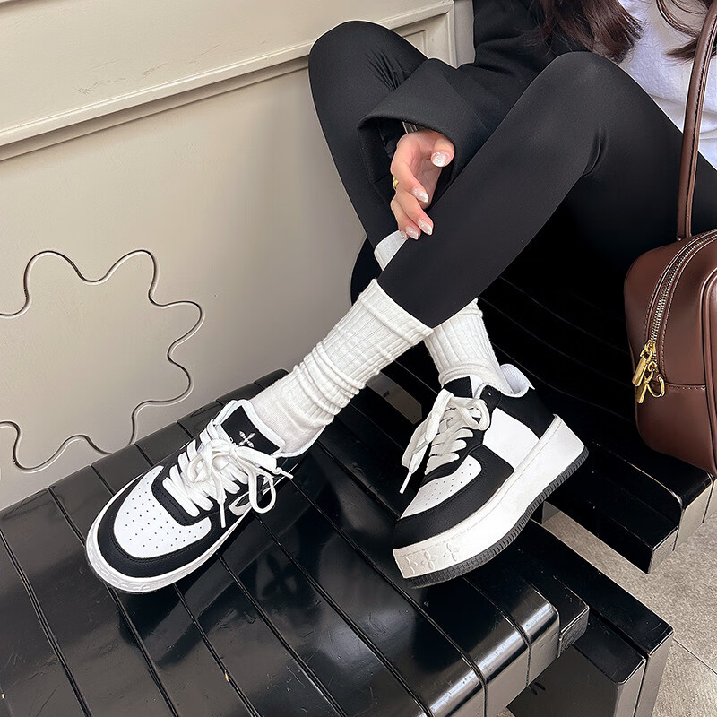 DARSII香港达斯春季新款情侣小白鞋百搭舒适防滑耐磨低帮休闲运动板鞋男 美式黑 40