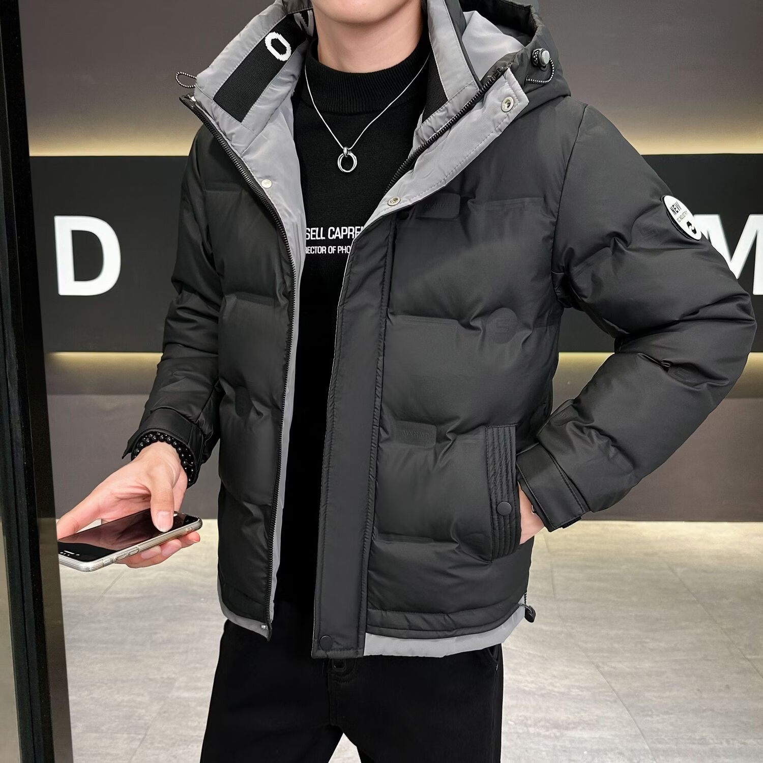 高档羽绒服男士2024新款连帽时尚帅气男青年冬季保暖加厚外套男装 军绿色 均码 4XL170185斤