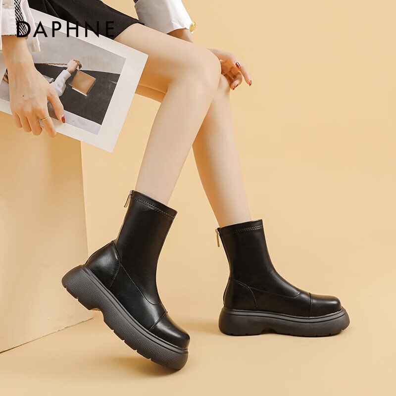 达芙妮马丁靴女2025冬季爆款粗跟ins潮复古英伦风靴子显脚小机车短靴女 黑色 37