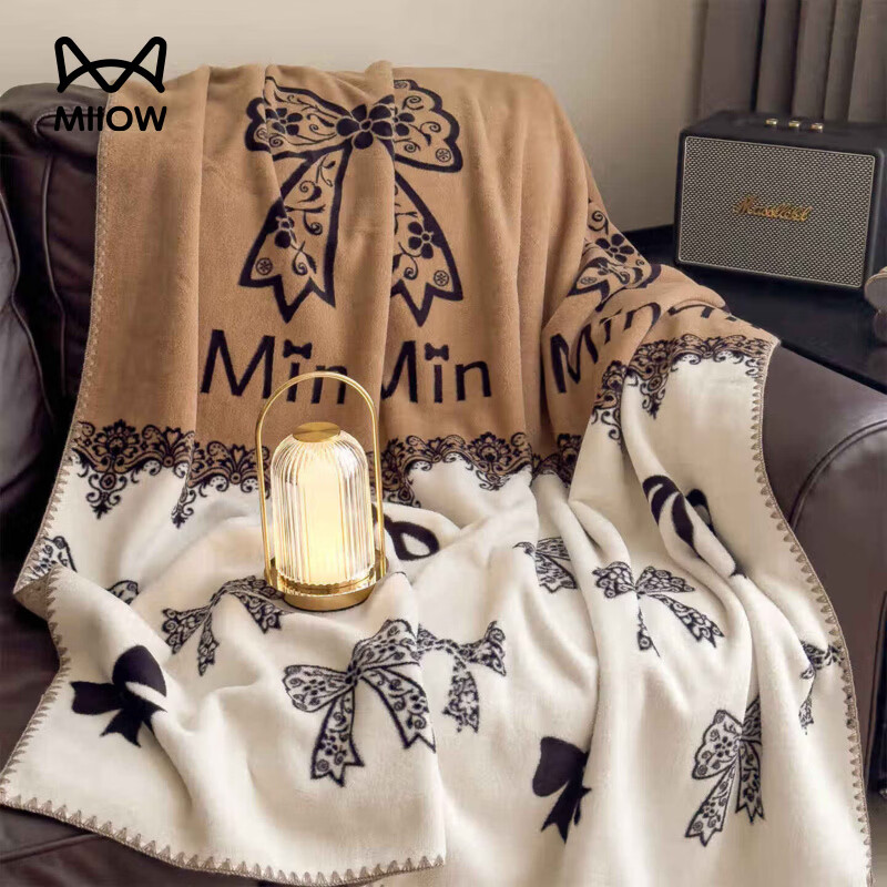 猫人（MiiOW）仿羊绒毯子毛毯 双面绒小毯子冬季午睡毯单人沙发盖毯 蕾丝蝶梦-咖 100cm*150cm【单人披肩毯】