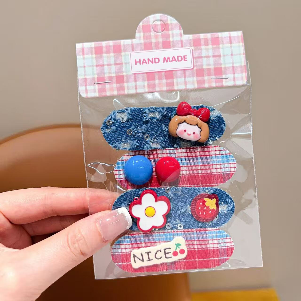 【好物优选】新款韩系儿童秋冬短款魔术贴女童卡通碎发整理发饰红 05#小女孩