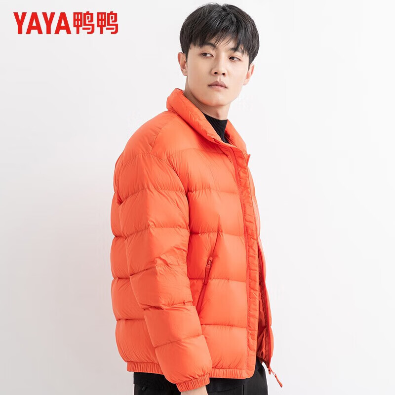 鸭鸭（YAYA）羽绒服男女同款立领短款厚款青年2025冬季新款休闲保暖情侣外套 砖红 L 175 (建议130-140斤)