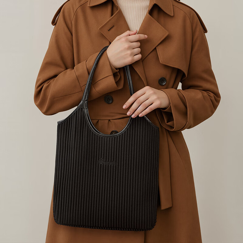 ONIMALS大容量托特包包女2025新款单肩手提包上班通勤轻便电脑包 奶油白