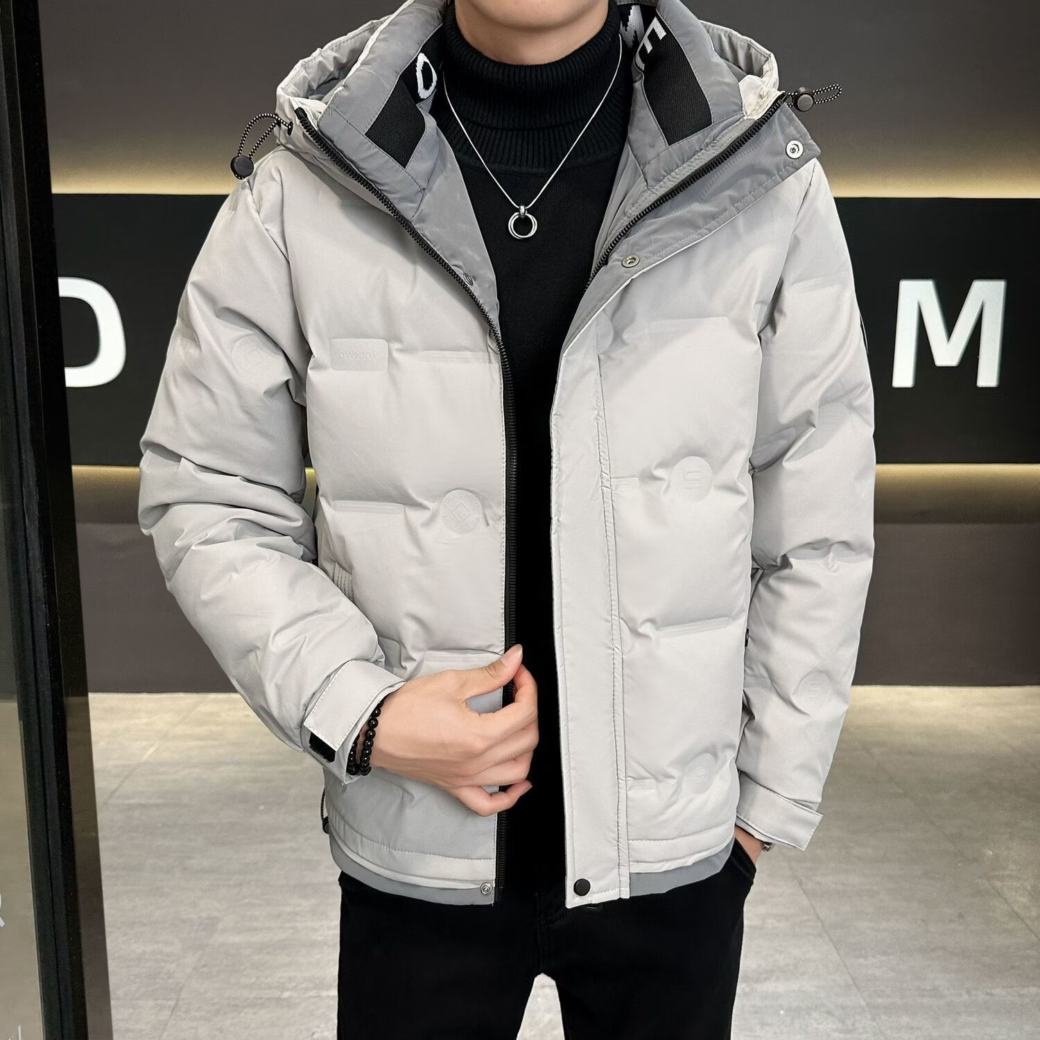 高档羽绒服男士2024新款连帽时尚帅气男青年冬季保暖加厚外套男装 军绿色 均码 4XL170185斤