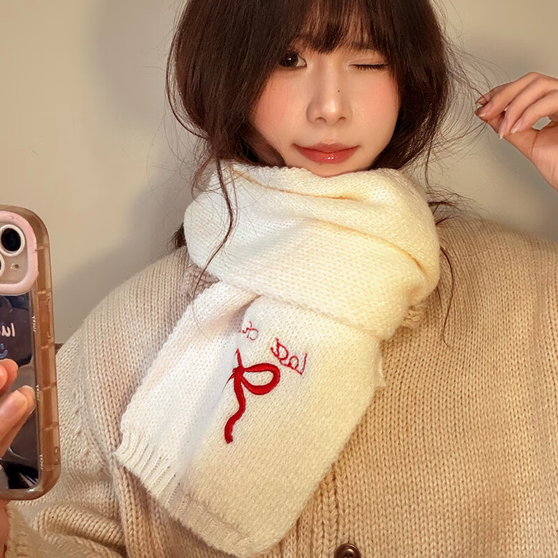朋意蝴蝶结围巾女2026新款冬季日韩系氛围感百搭简约学生护颈围脖加厚 刺绣围巾-白底红色蝴蝶结-1条