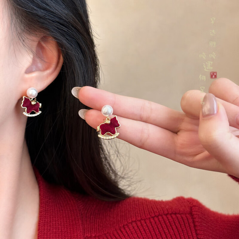 花饰庄园红色丝绒葫芦小马耳钉女秋冬轻奢感气质耳环小众独特漂亮耳饰 红色小马珍珠水钻耳钉