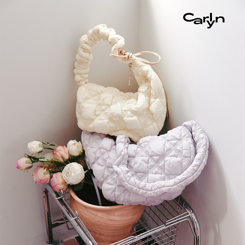 CARLYN【虞书欣同款】COZY M中号韩国轻奢饺子马鞍包单肩包斜挎手提包 乳白色I 48小时发货