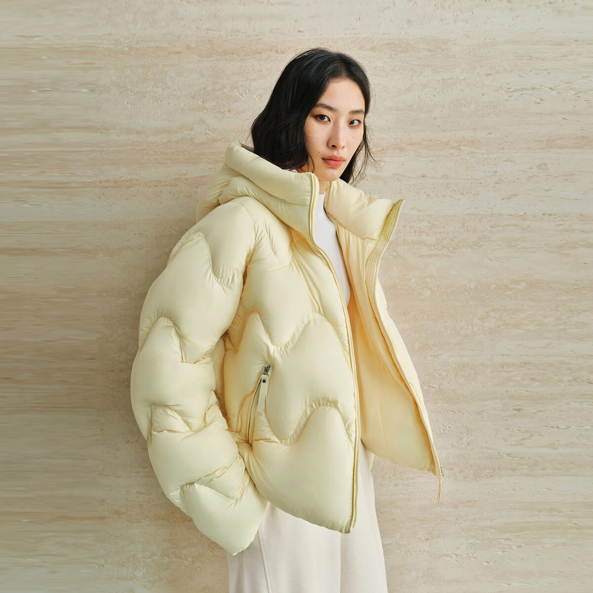 太平鸟女装轻羽绒合集反季清仓白鸭绒羽绒服简约时尚短款中长款 特殊压线短羽绒服黄色 M