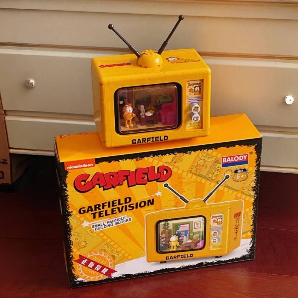 正版加菲猫复古电视机积木创意模型益智解压小颗粒拼装