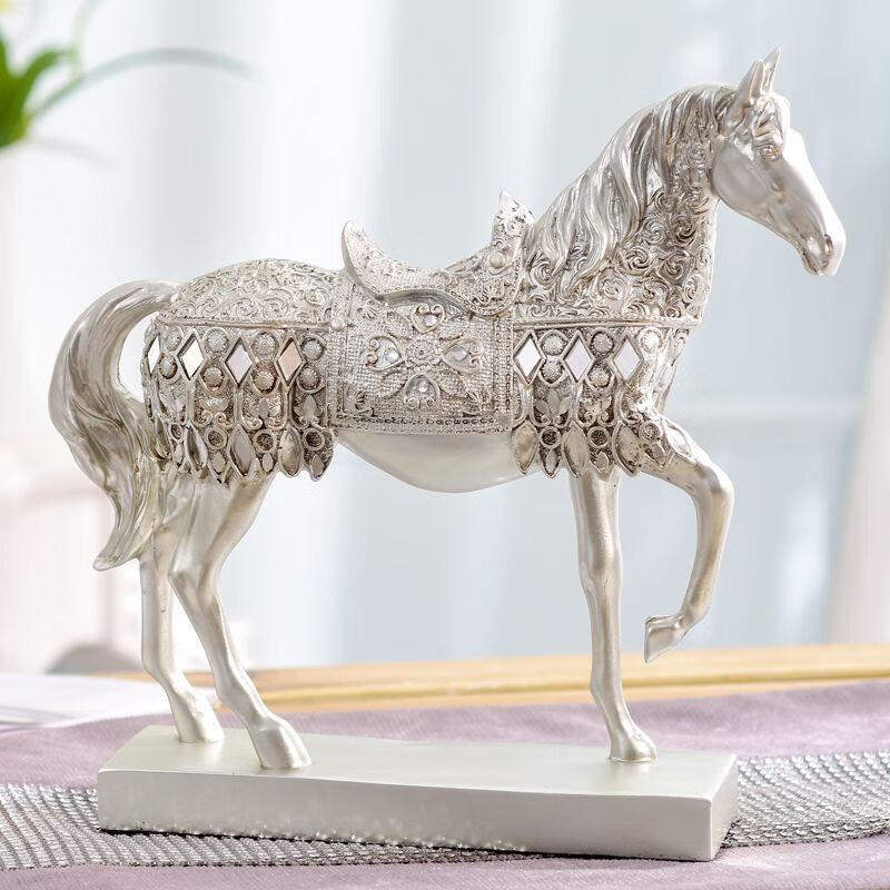 OYKTN家里客厅酒柜电视柜房间桌面马摆件旺宅工艺品装饰品高档次礼物 银色马到成功